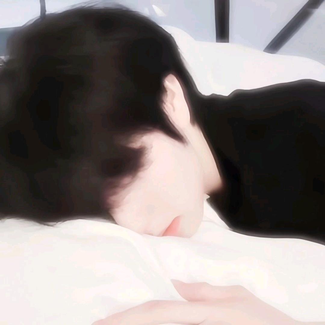 干嘛对我冷冰冰