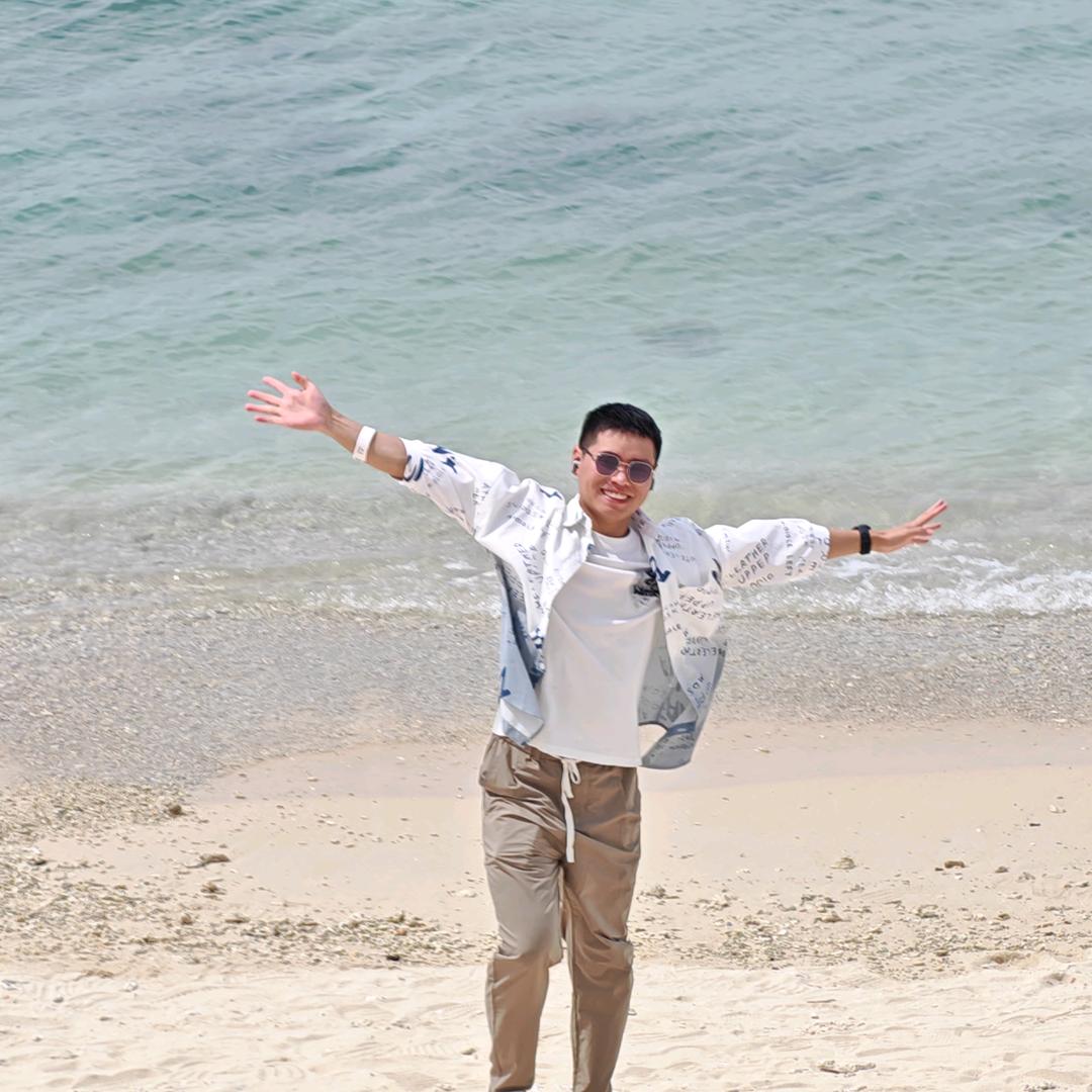 月明如水照花香