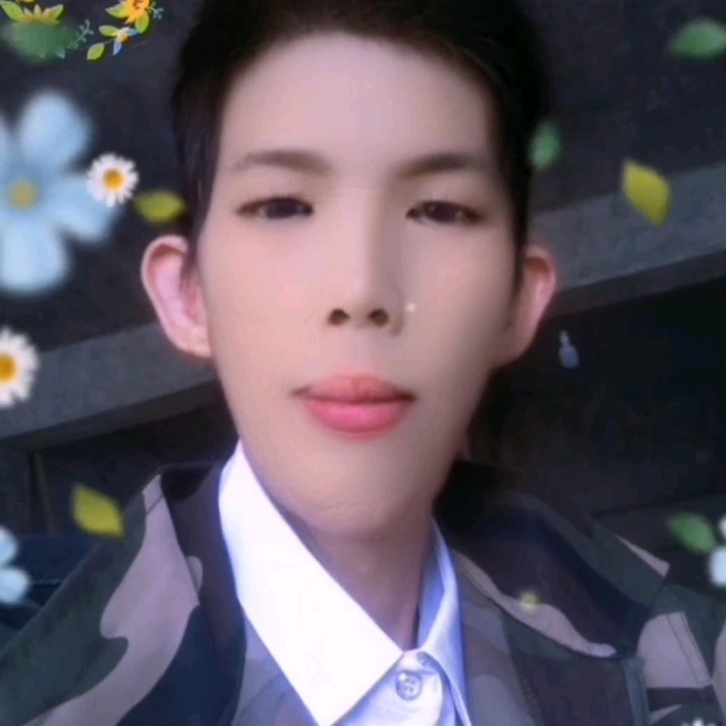 黄波波：67年12月羊