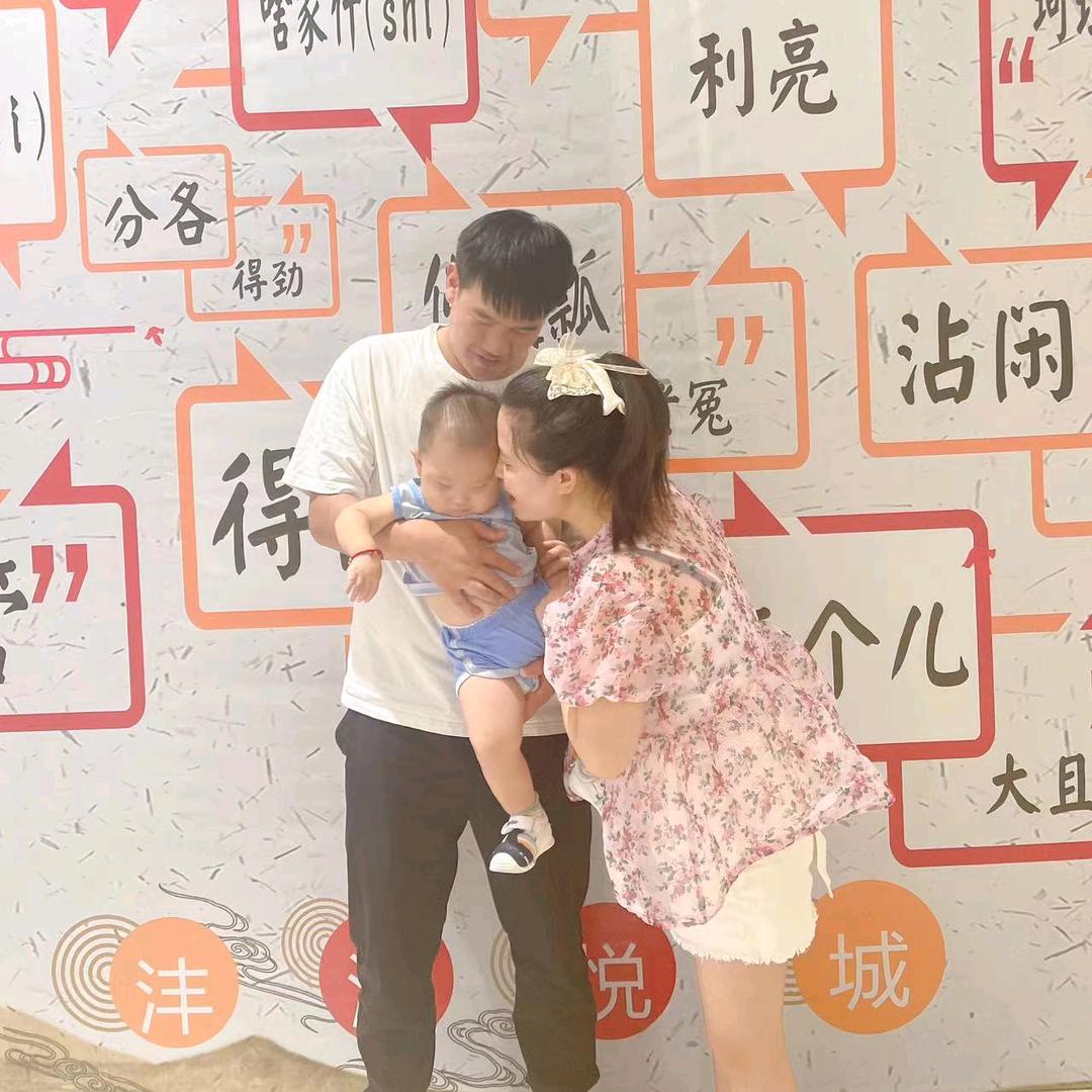 小黑、