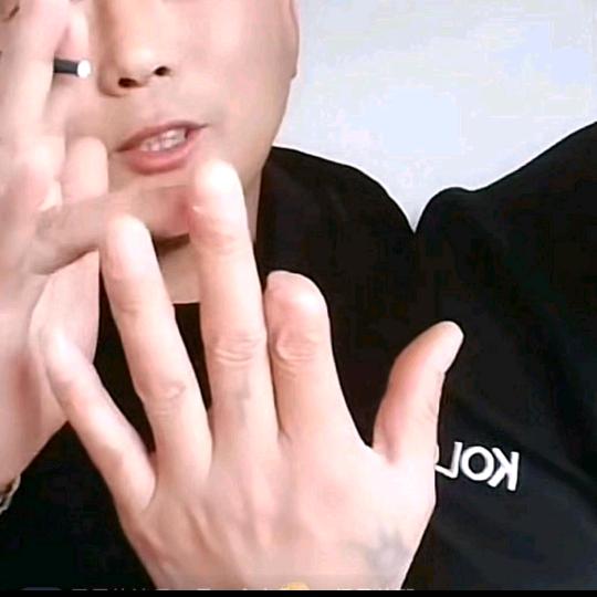 九指神丐（软饭鸭）新贱