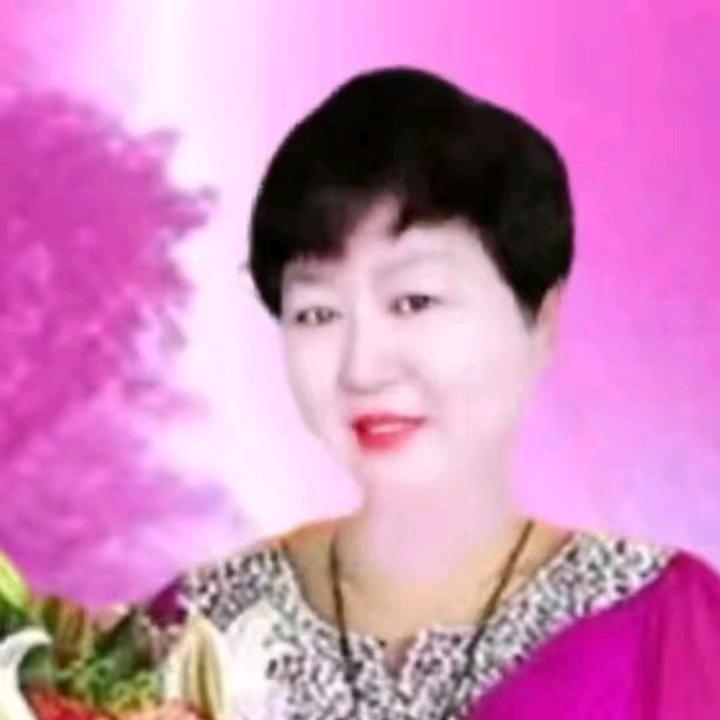 安然一笑