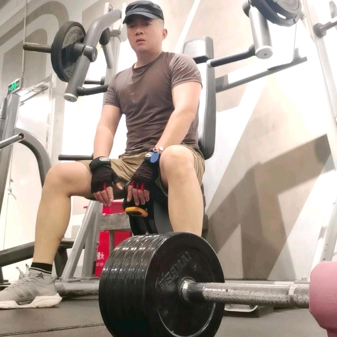 爱撸铁跑步的大刚子（跑互）