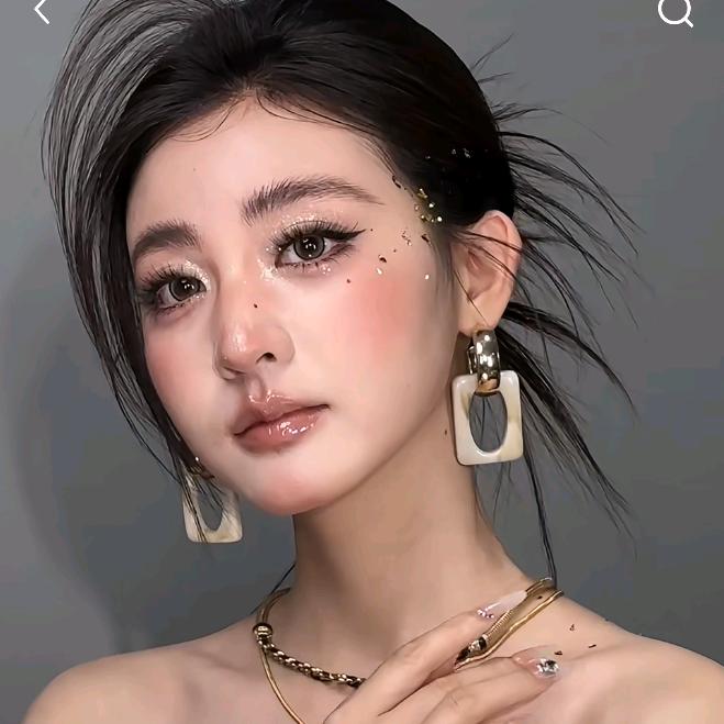 极致化妆师@妮娜