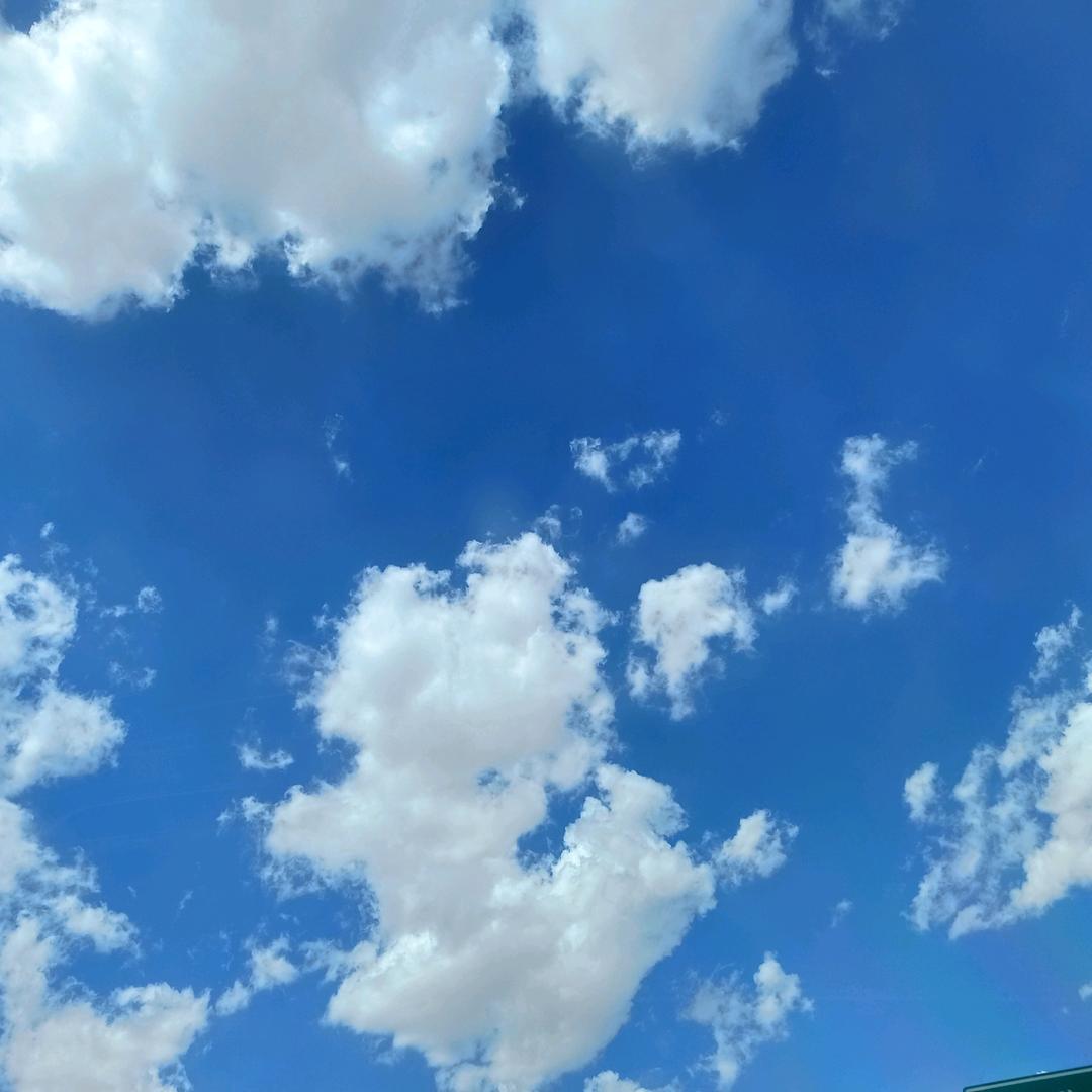 蓝天白云