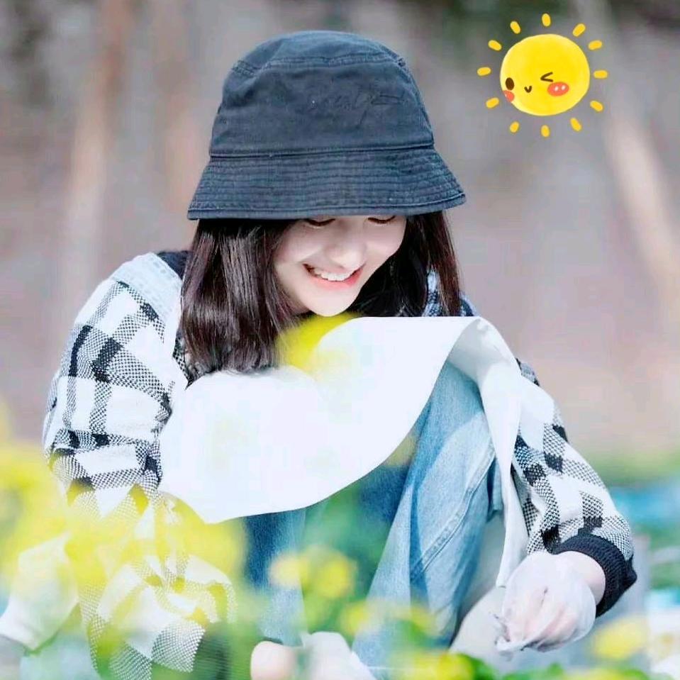 双标且护短头像