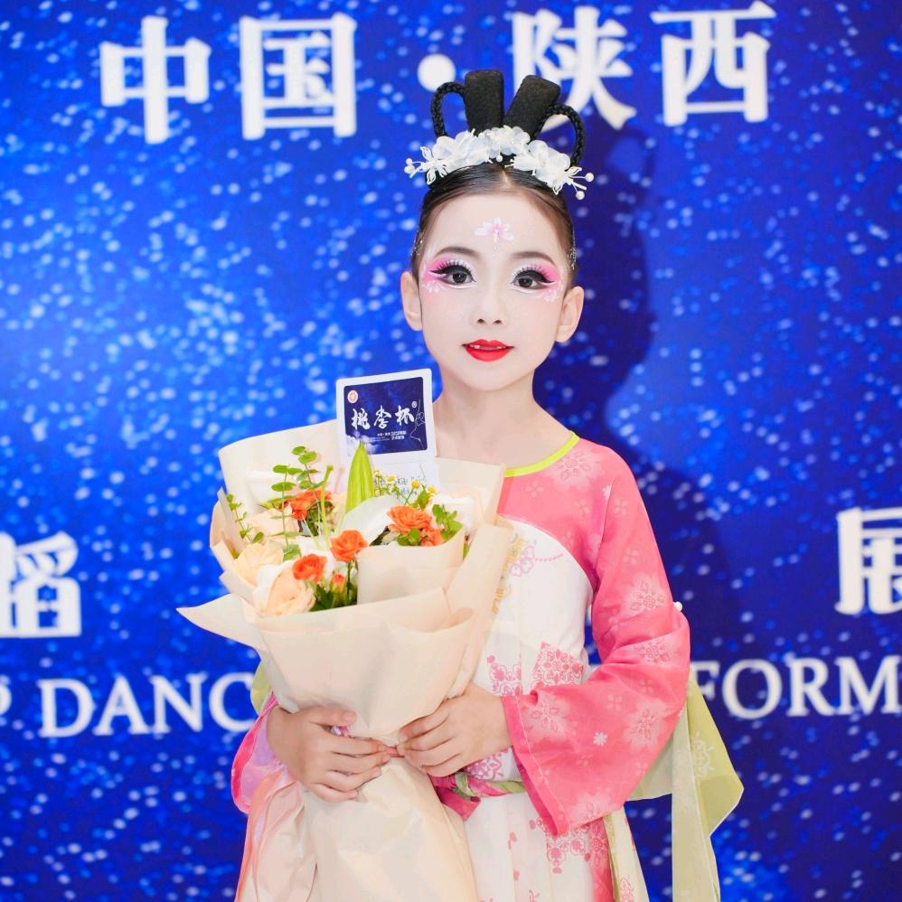 💃诵舞精灵糖小宝