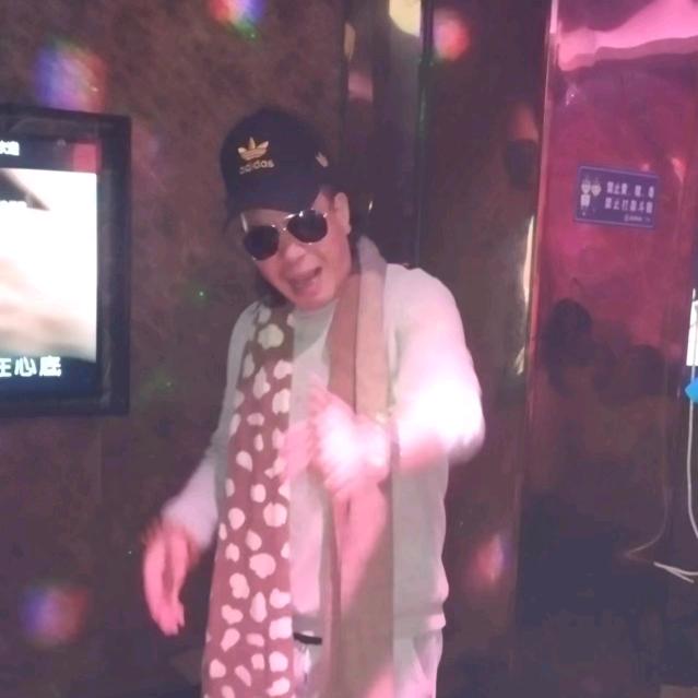 纵容冷莫