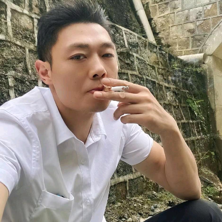 精英乐队周波儿