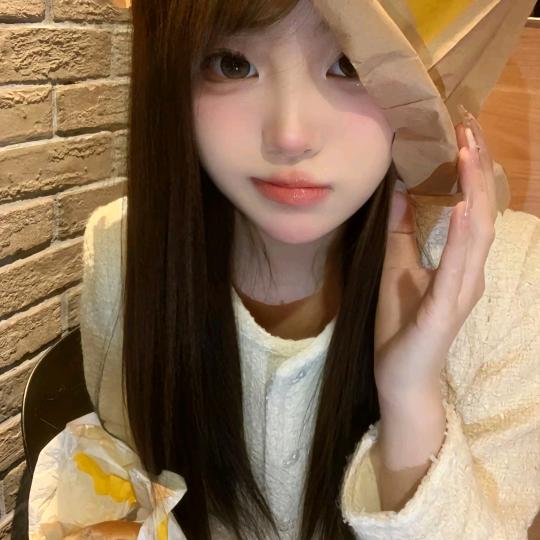 爱然^