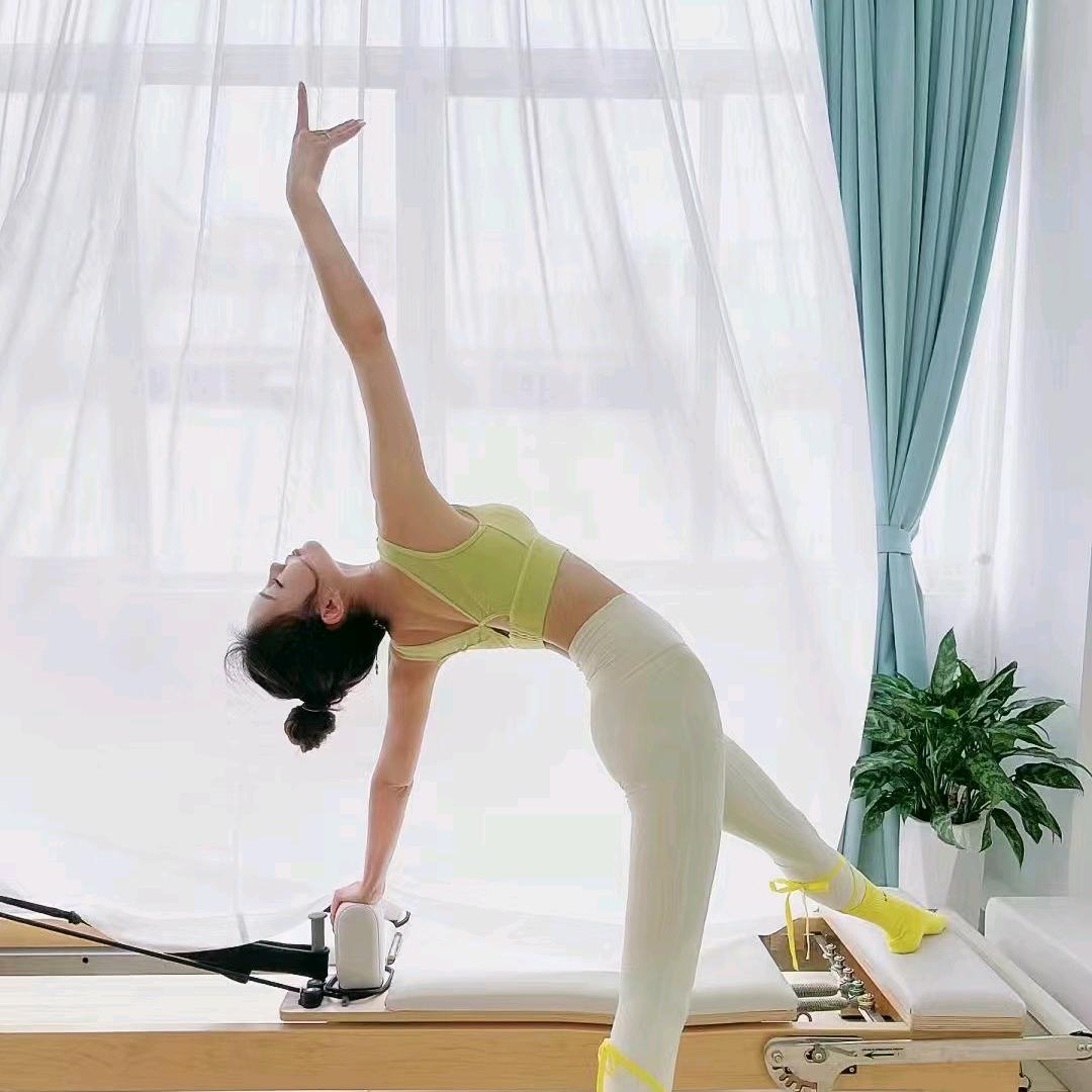 兴仁颜馨瑜伽•普拉提馆