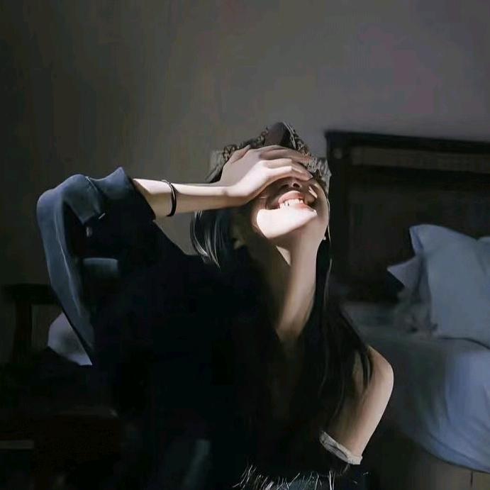 ^小忧郁^💢