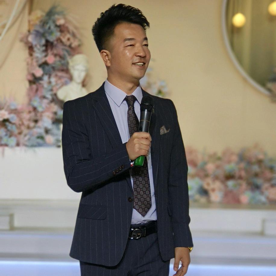 青岛婚礼主持人海辉