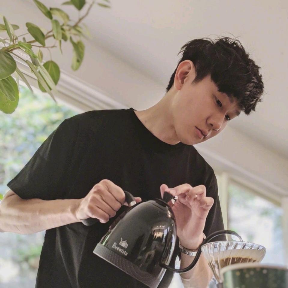 刘嘉人