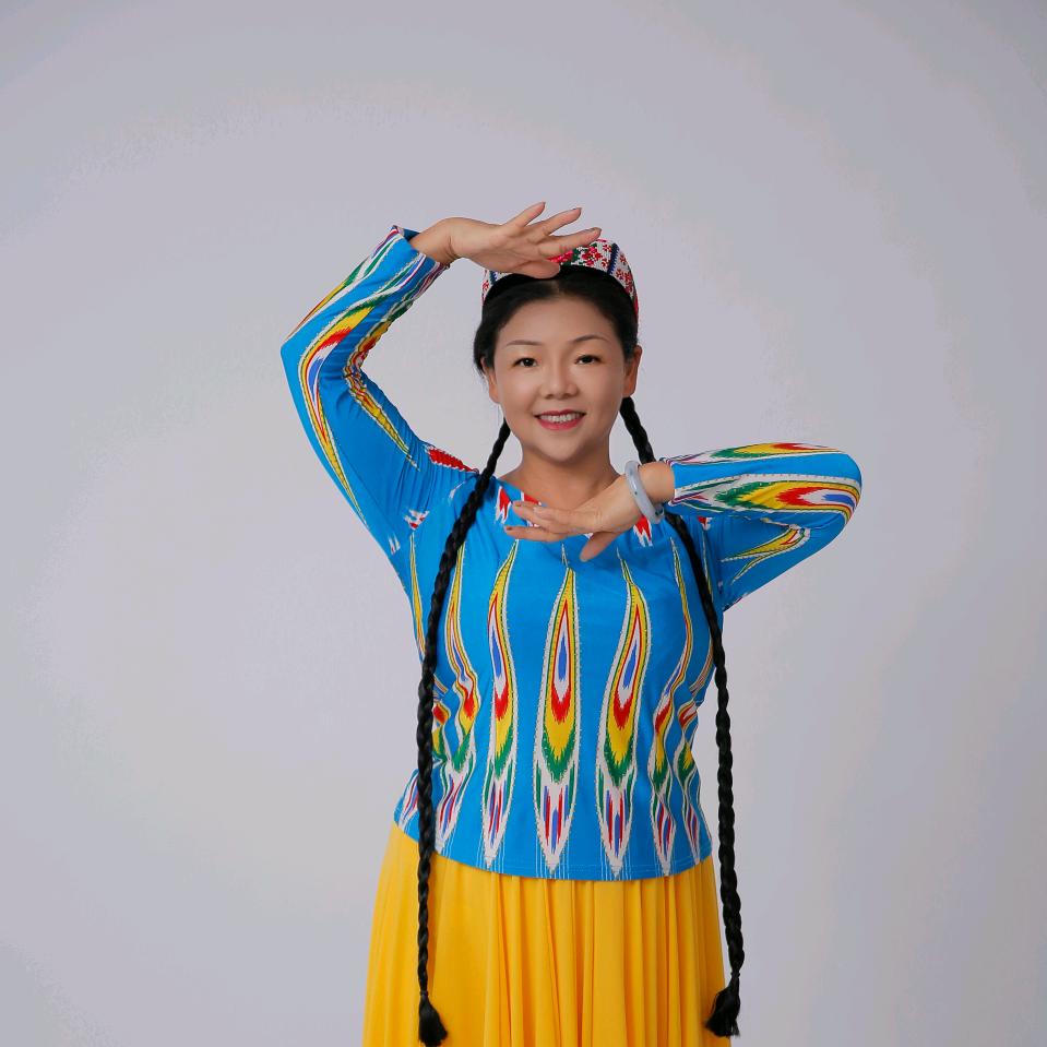蒋英子