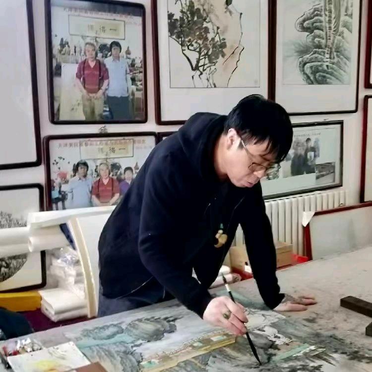 坚净居工作室以画会友