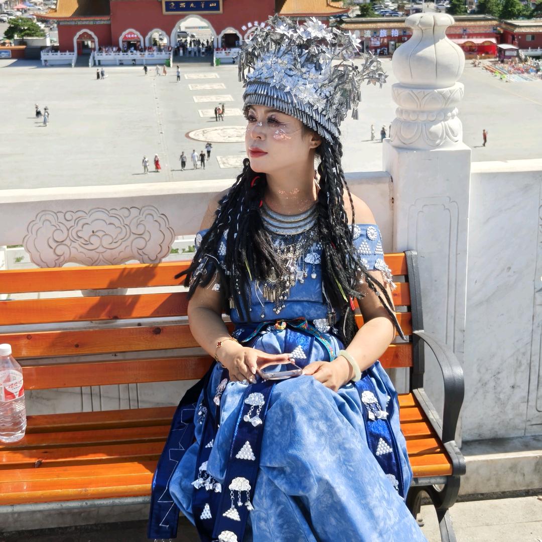 不粘人的小妖精