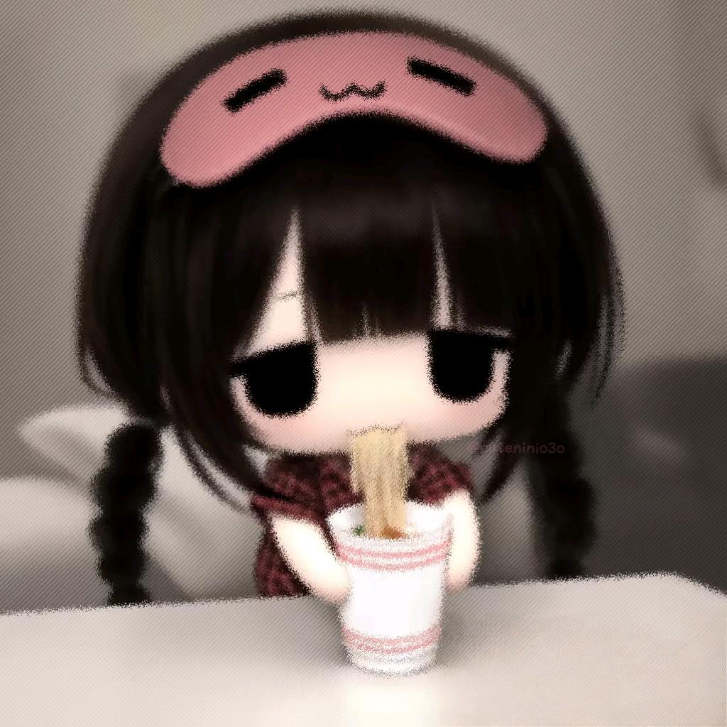 卖萌被肘击