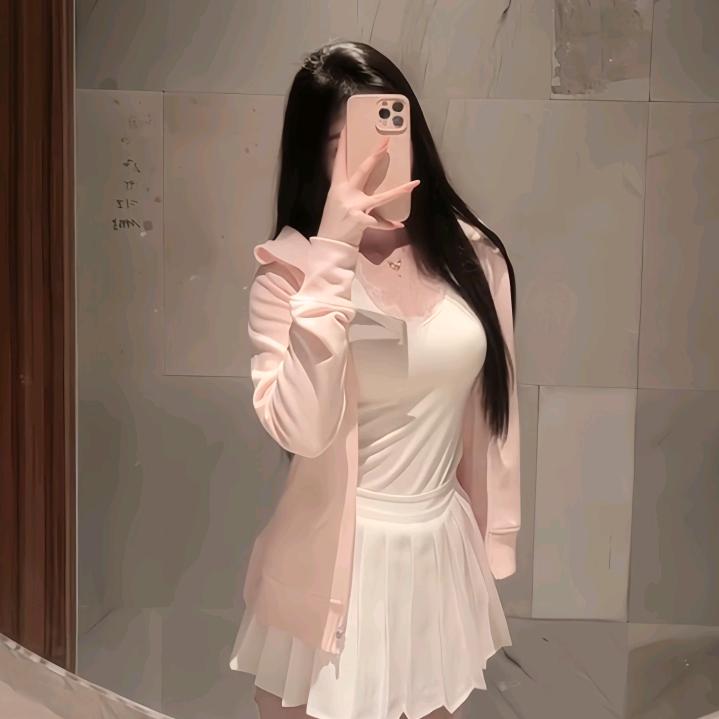 灯下美人👩🏻🦰