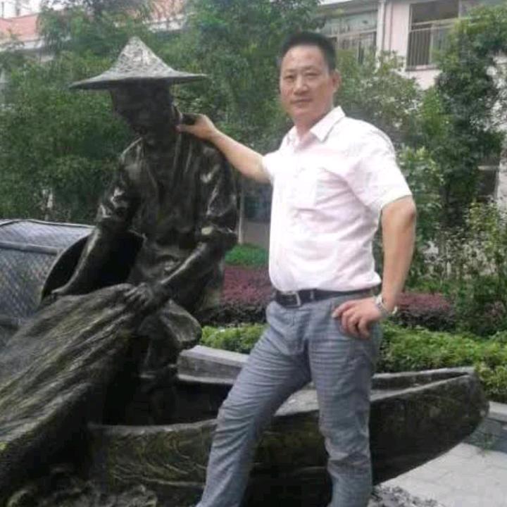 良善哥，（一个人生活）
