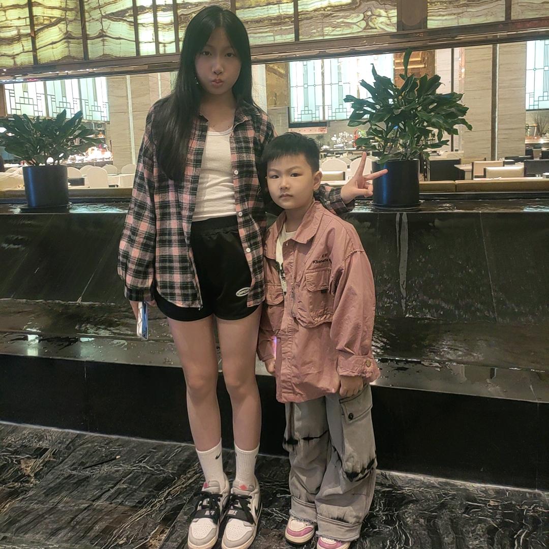 阿向向向向向。