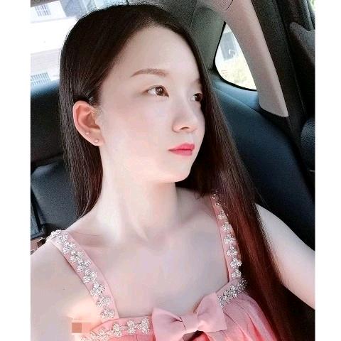 何佳慧