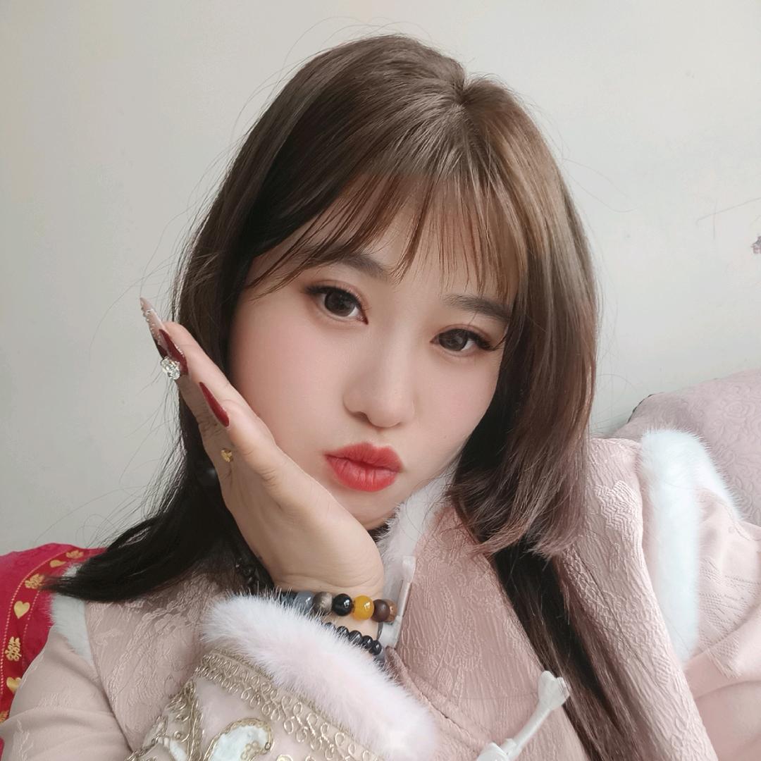 请叫我大可爱呦😘😘