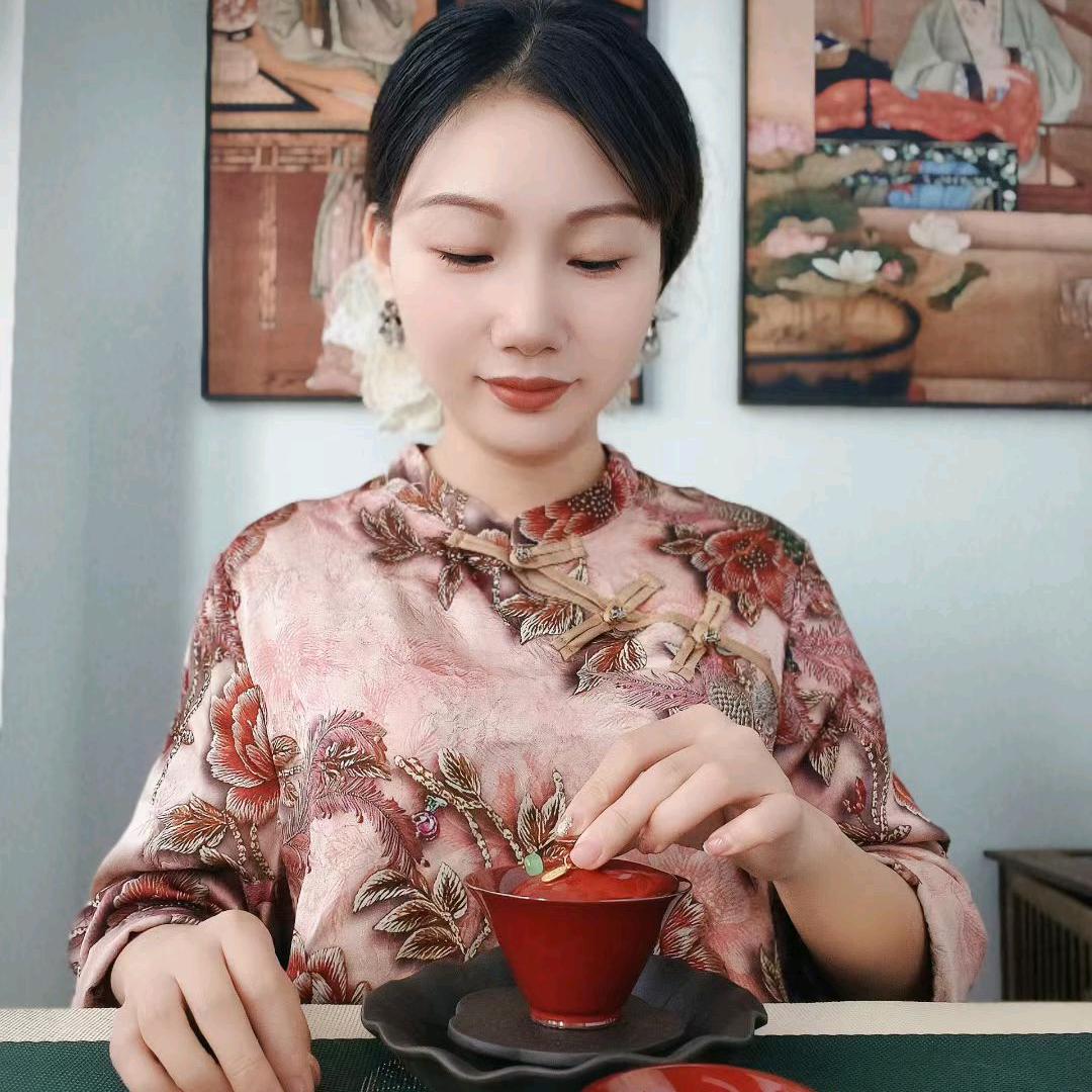 厦门市湖里区苏巧平服装店