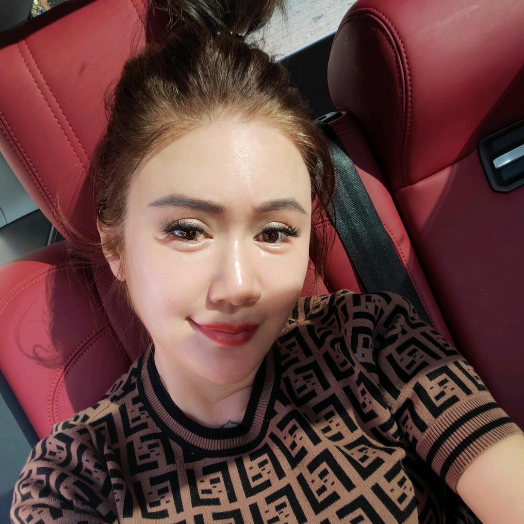六月