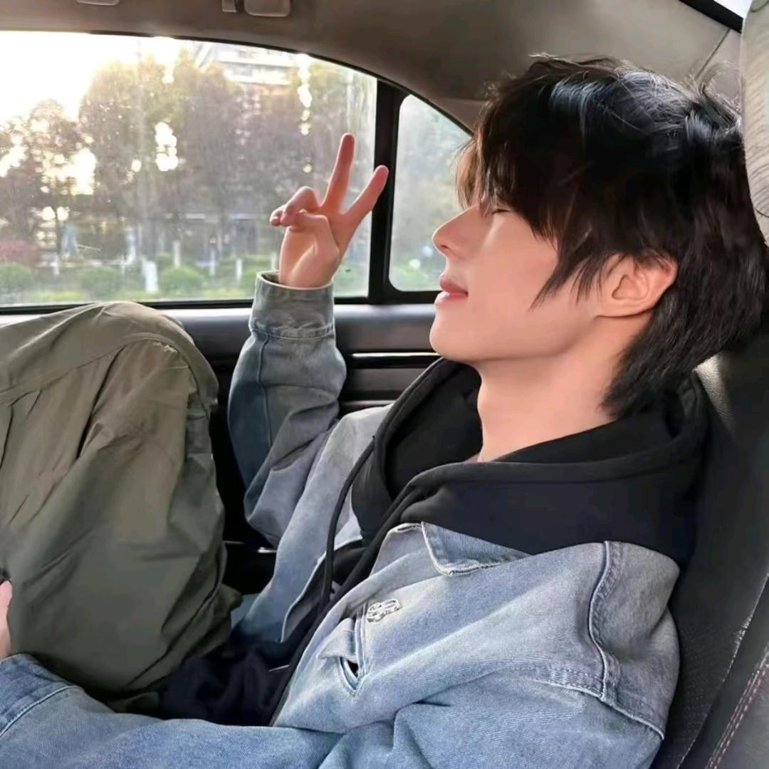 小凌（电竞工作室）