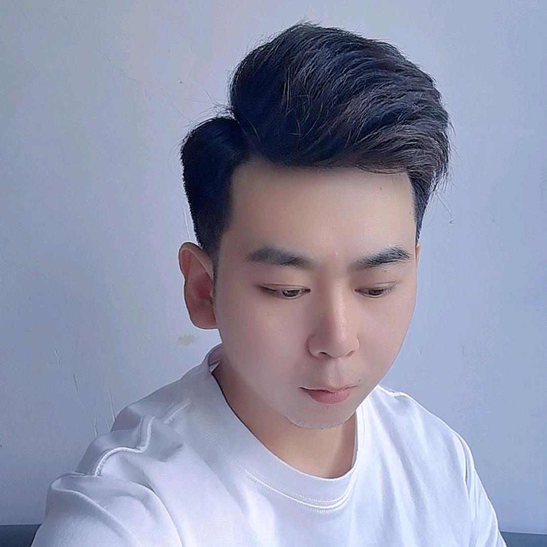 时尚潮流专业免打理烫发