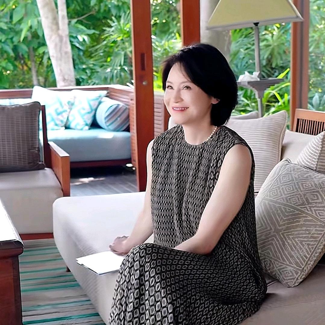 我是摩羯♑高定女装