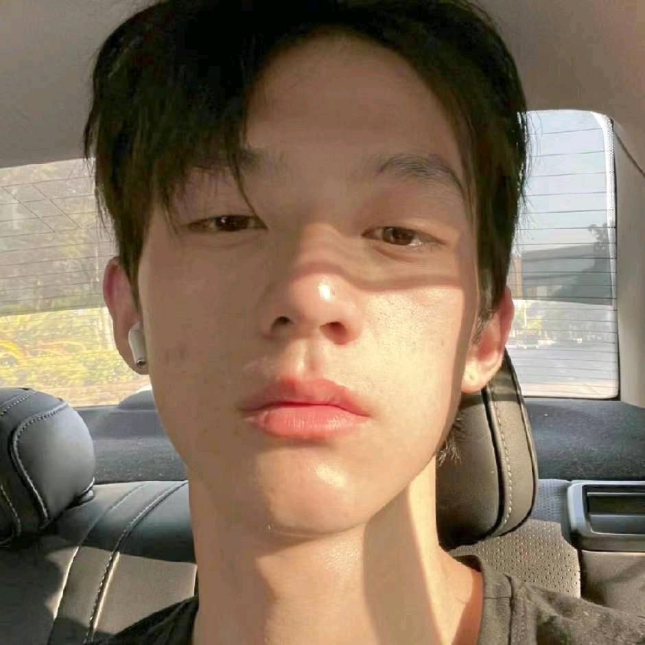 是烨不是✌🏻