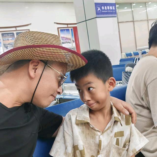 爱群