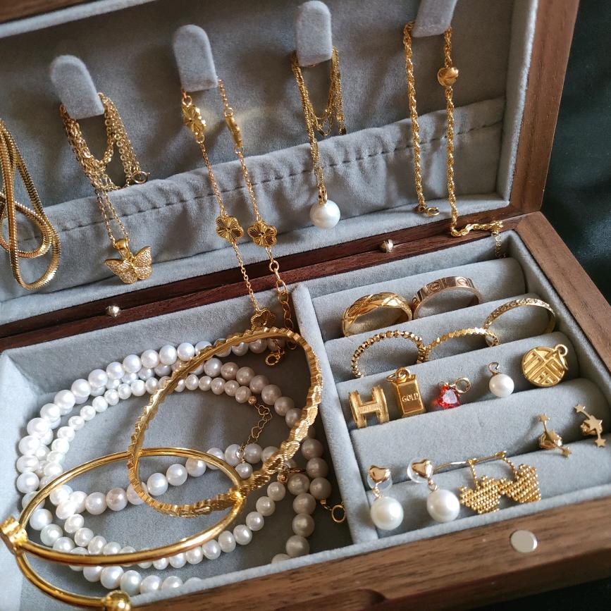 爱买金的大橙子