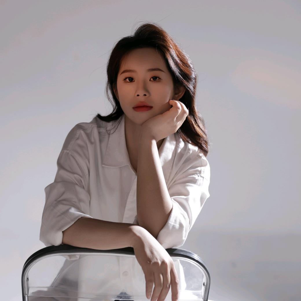 聂倩@贵州福菱门铝艺