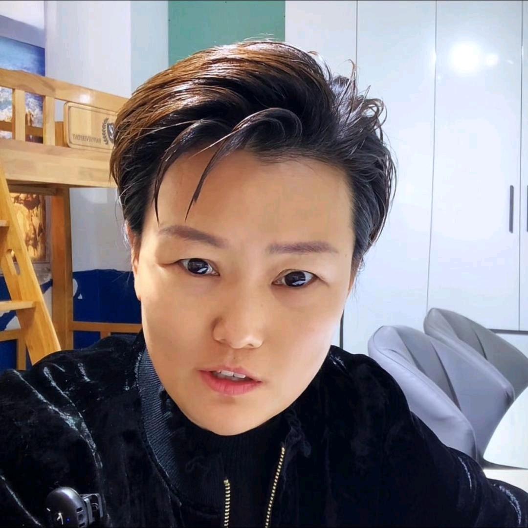 冯老师与你同行“英语角”