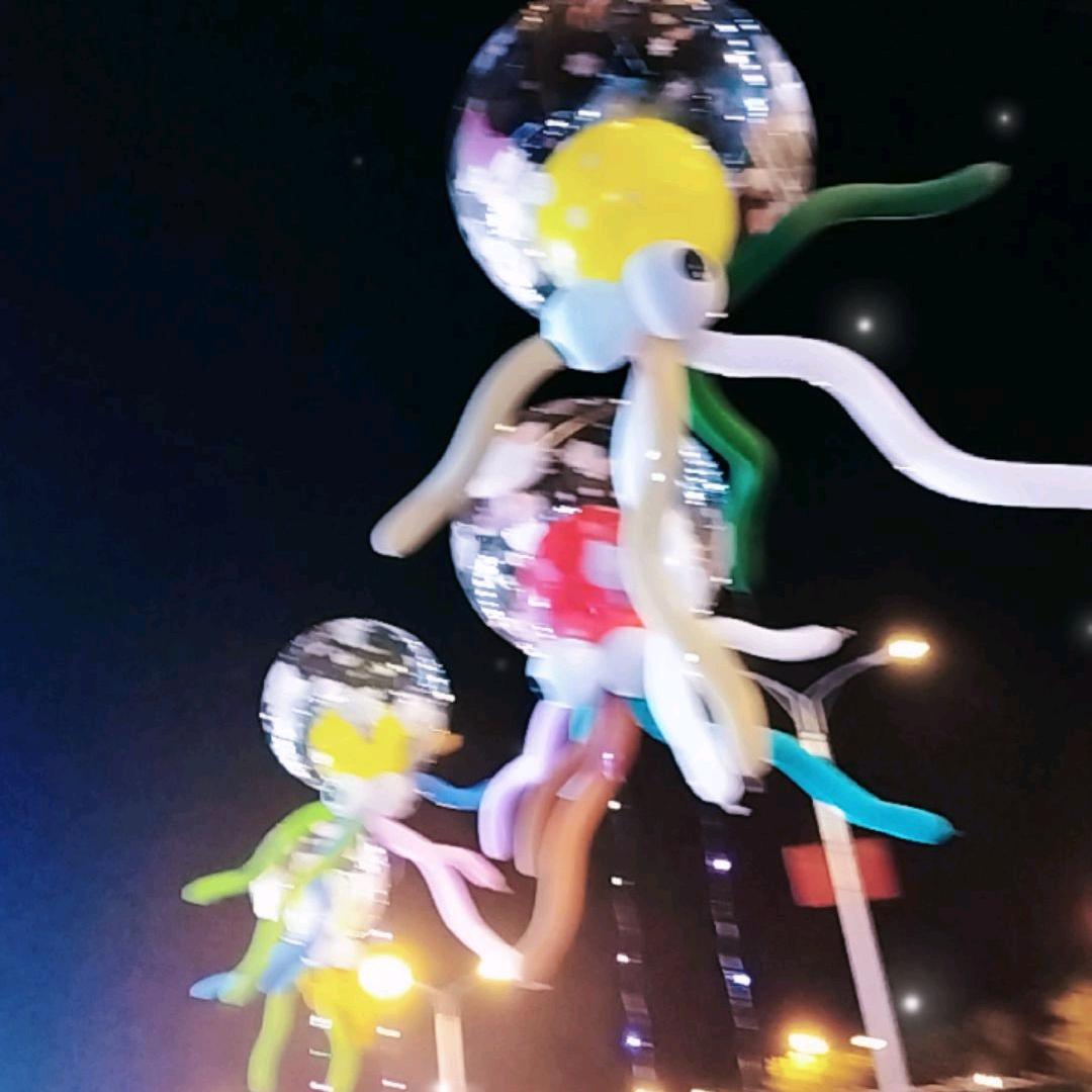七妹专业贴壁布。