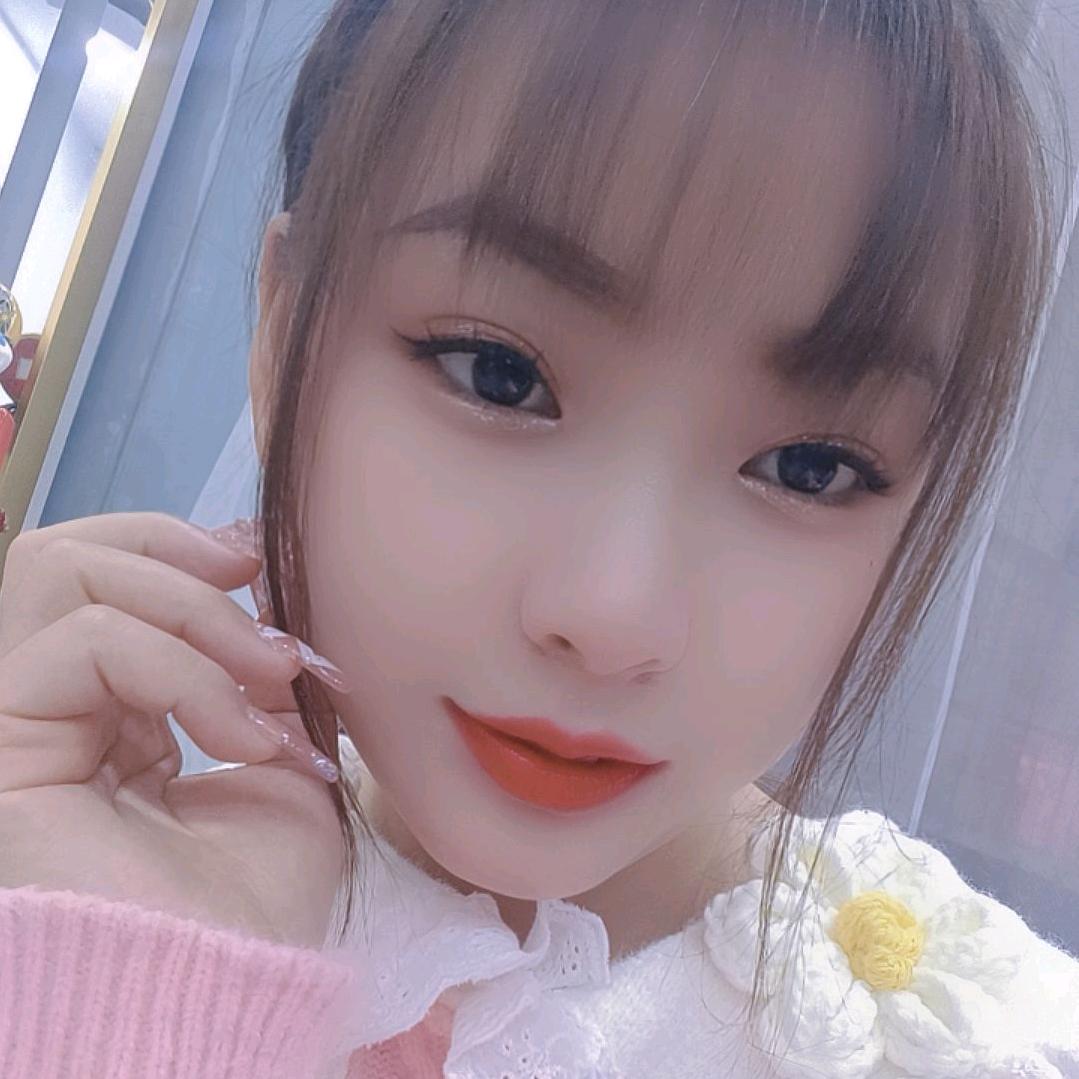 爱笑的小玲