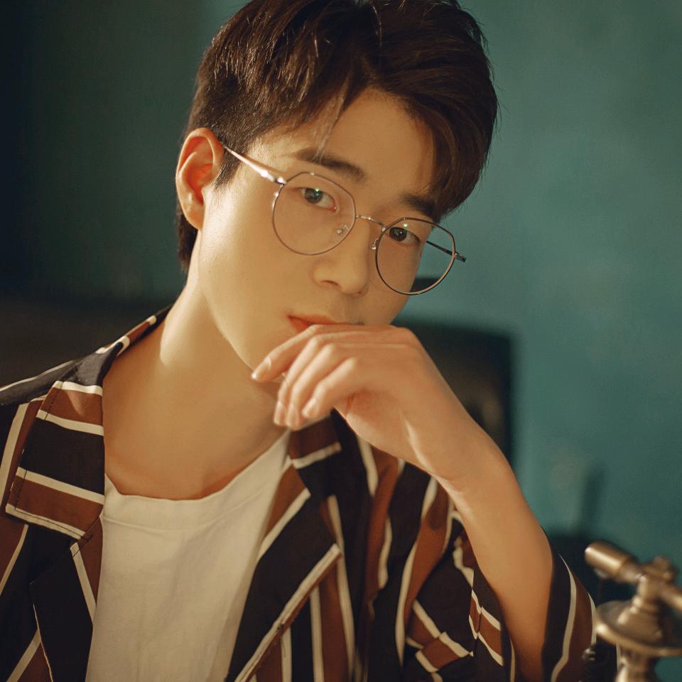 00后西北小武（龙哥说头发洗护）