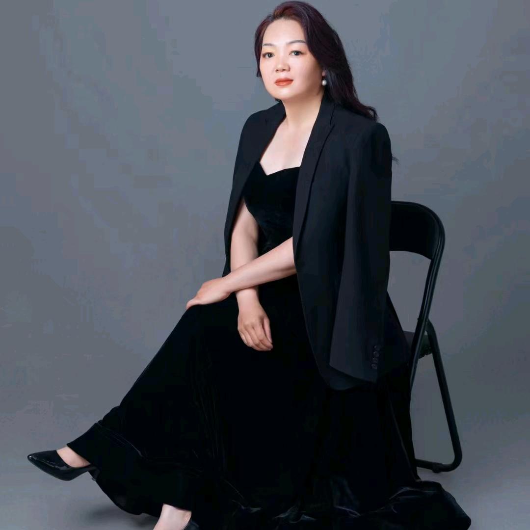 锦绣中华～润泽礼仪传媒刘亚荣