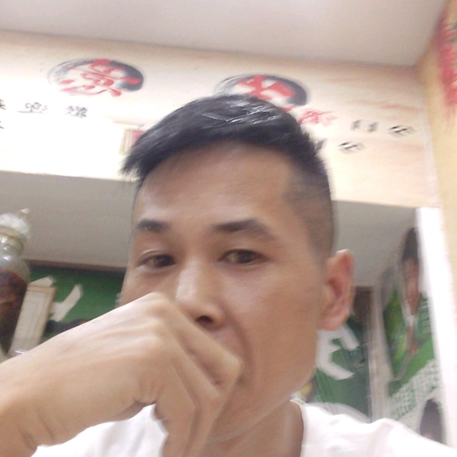 龙谭周安静