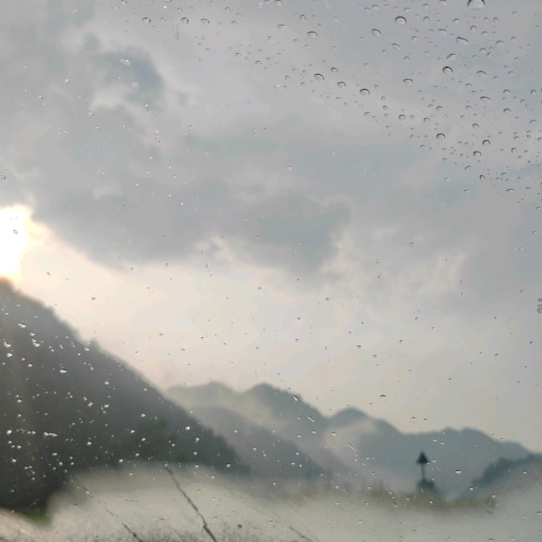 蜜桃果酱(๑><๑）