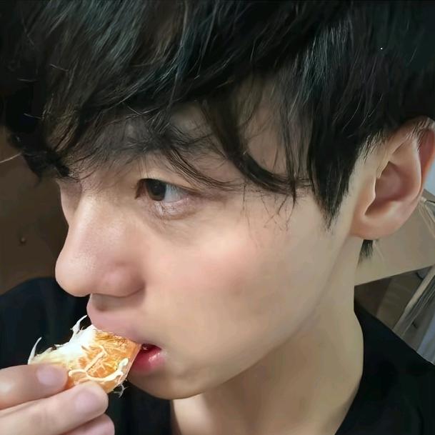灰色玫瑰