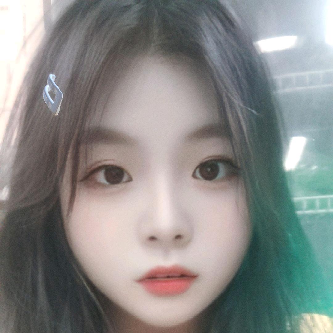 阿伟小野串老板娘