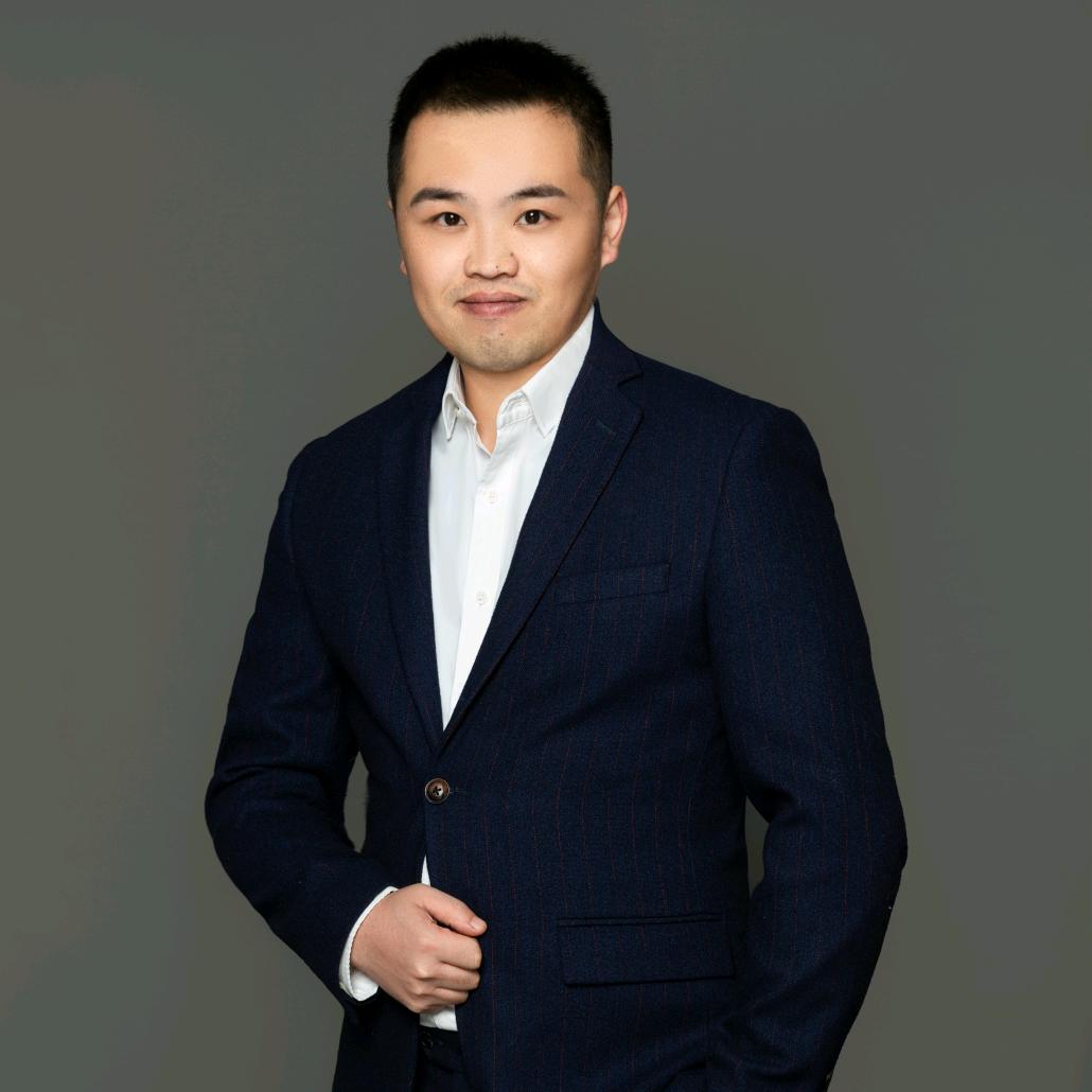 在成都做岳月红手提串串的小曾