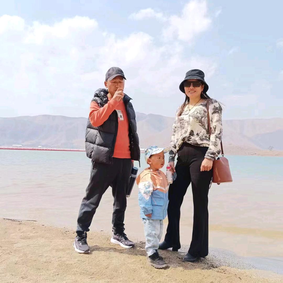 依娜，女性成长