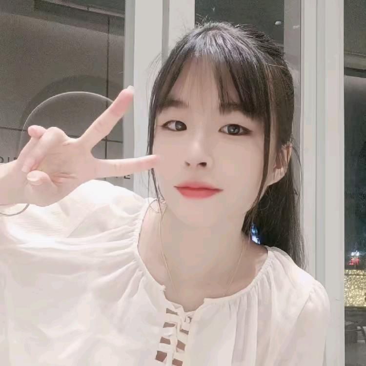 小甜甜⋆☽︎︎·̩͙