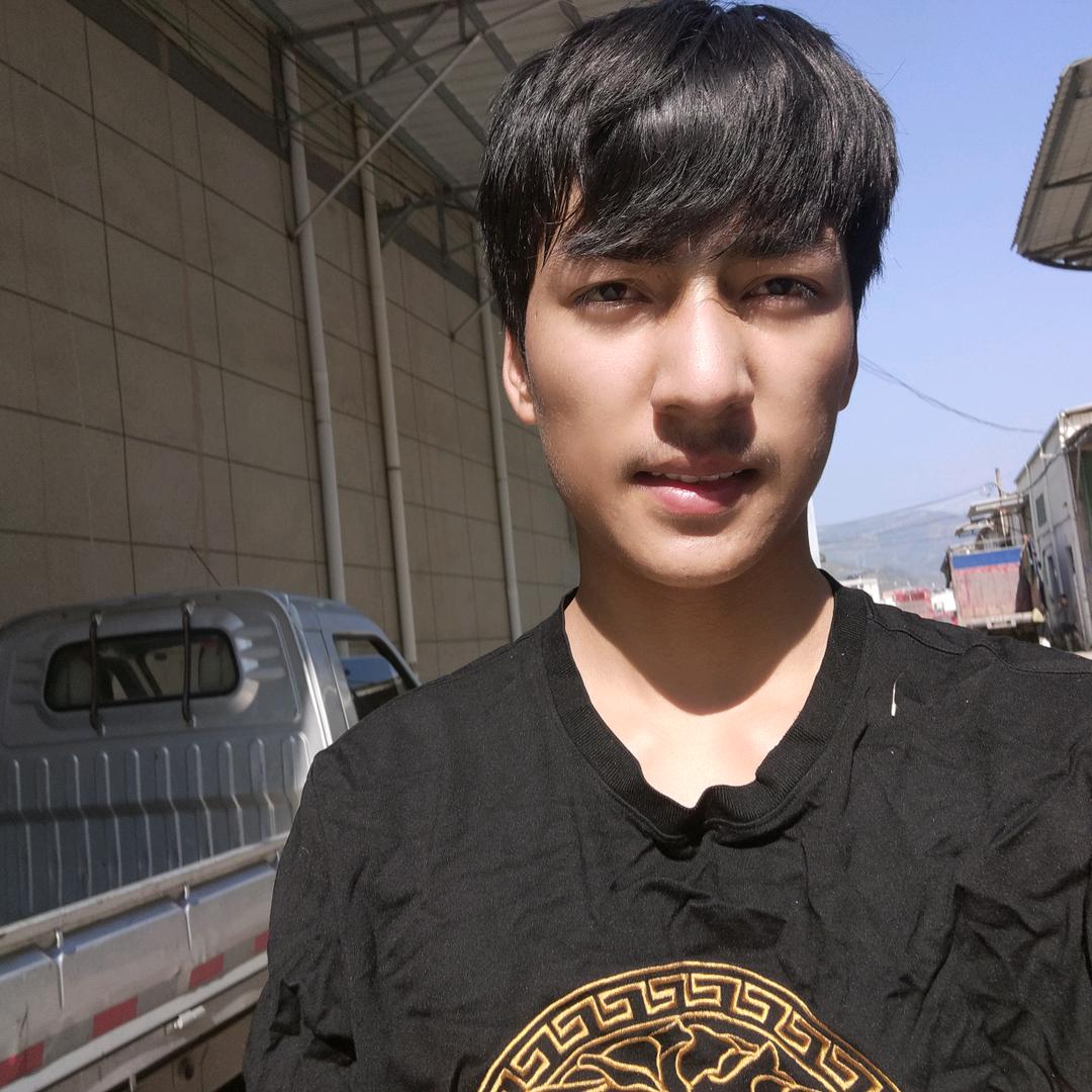 塔瓦库勒齐男孩