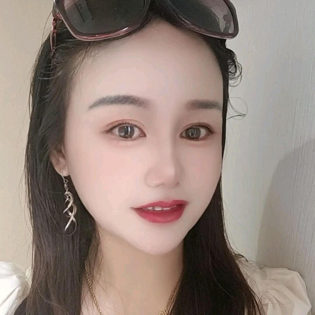 彝妹子 ，彝族